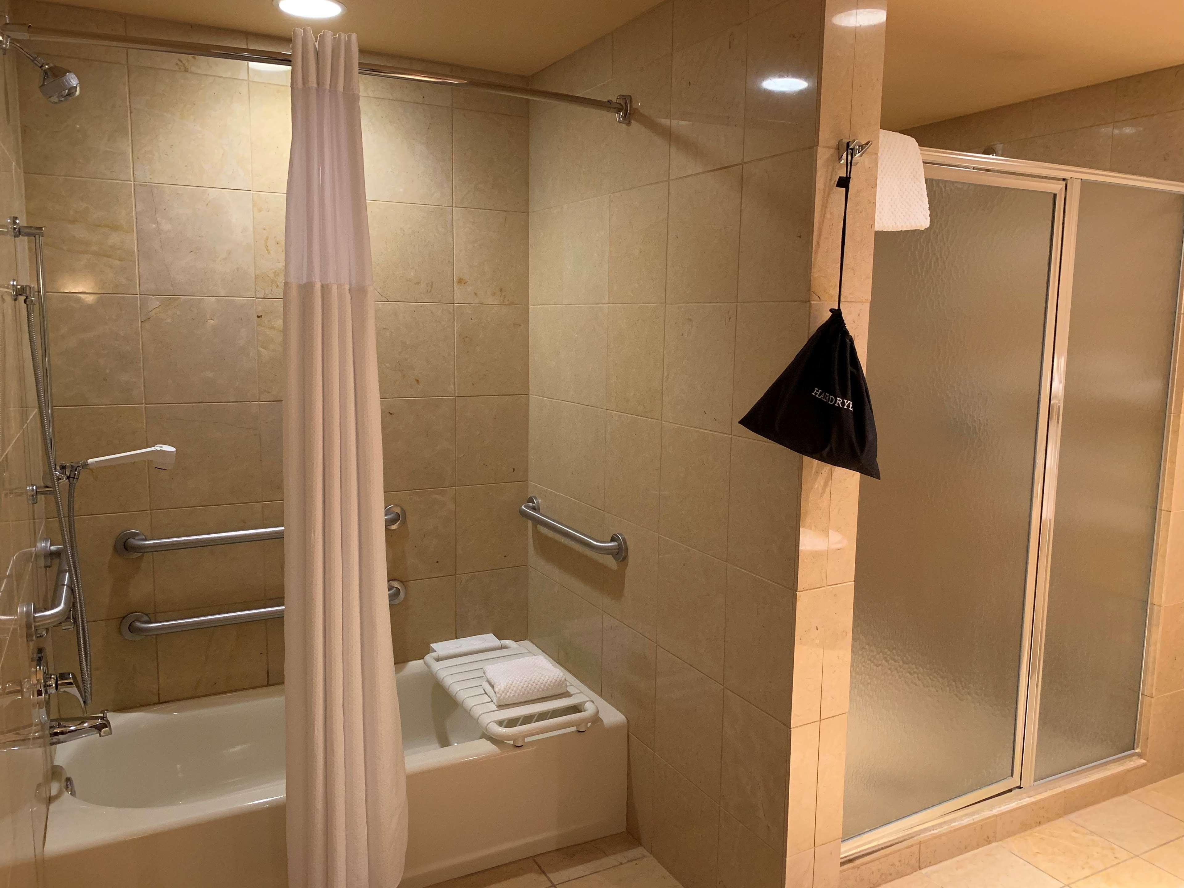 Embassy Suites East Peoria Hotel And Riverfront Conference Center Zewnętrze zdjęcie