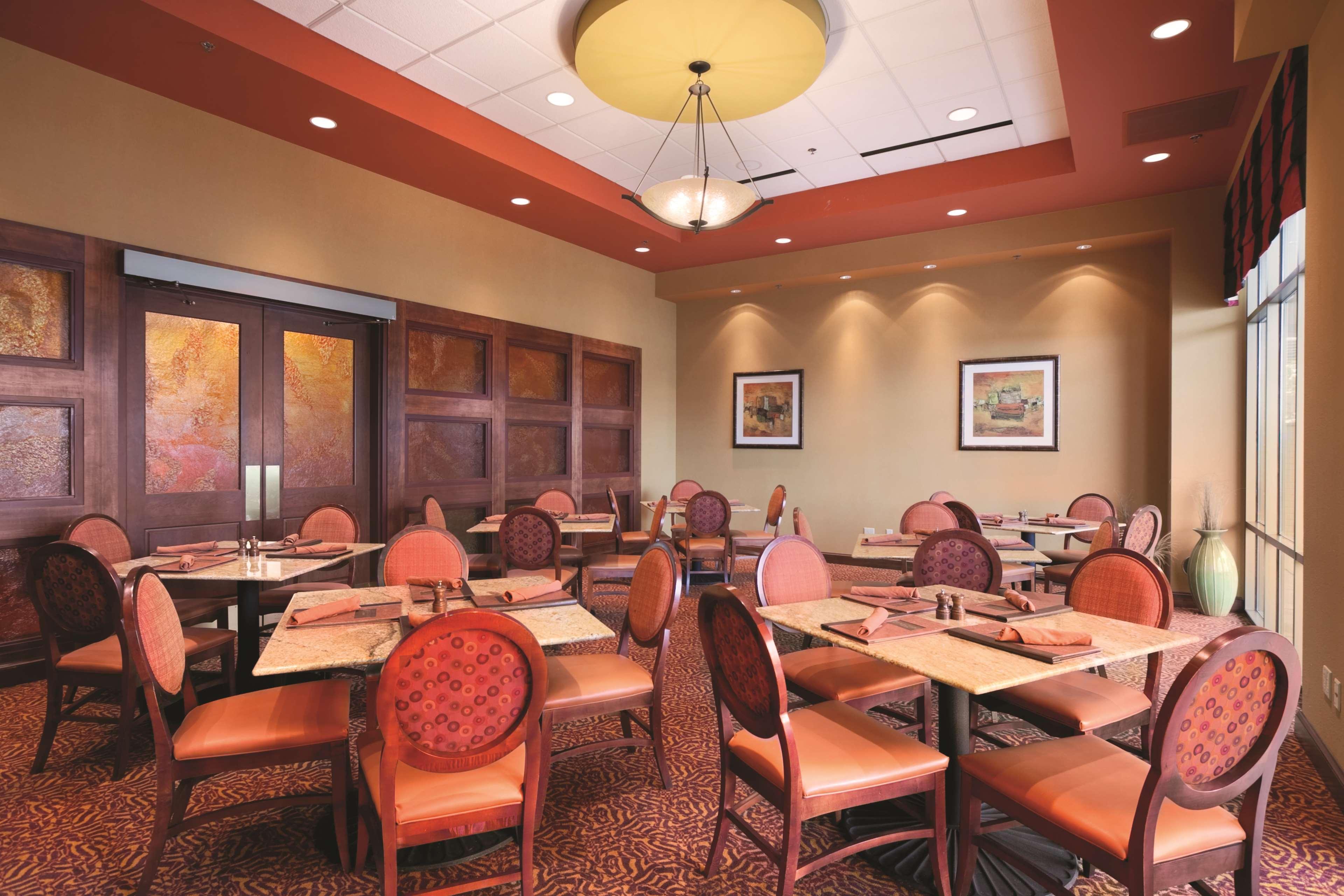 Embassy Suites East Peoria Hotel And Riverfront Conference Center Restauracja zdjęcie