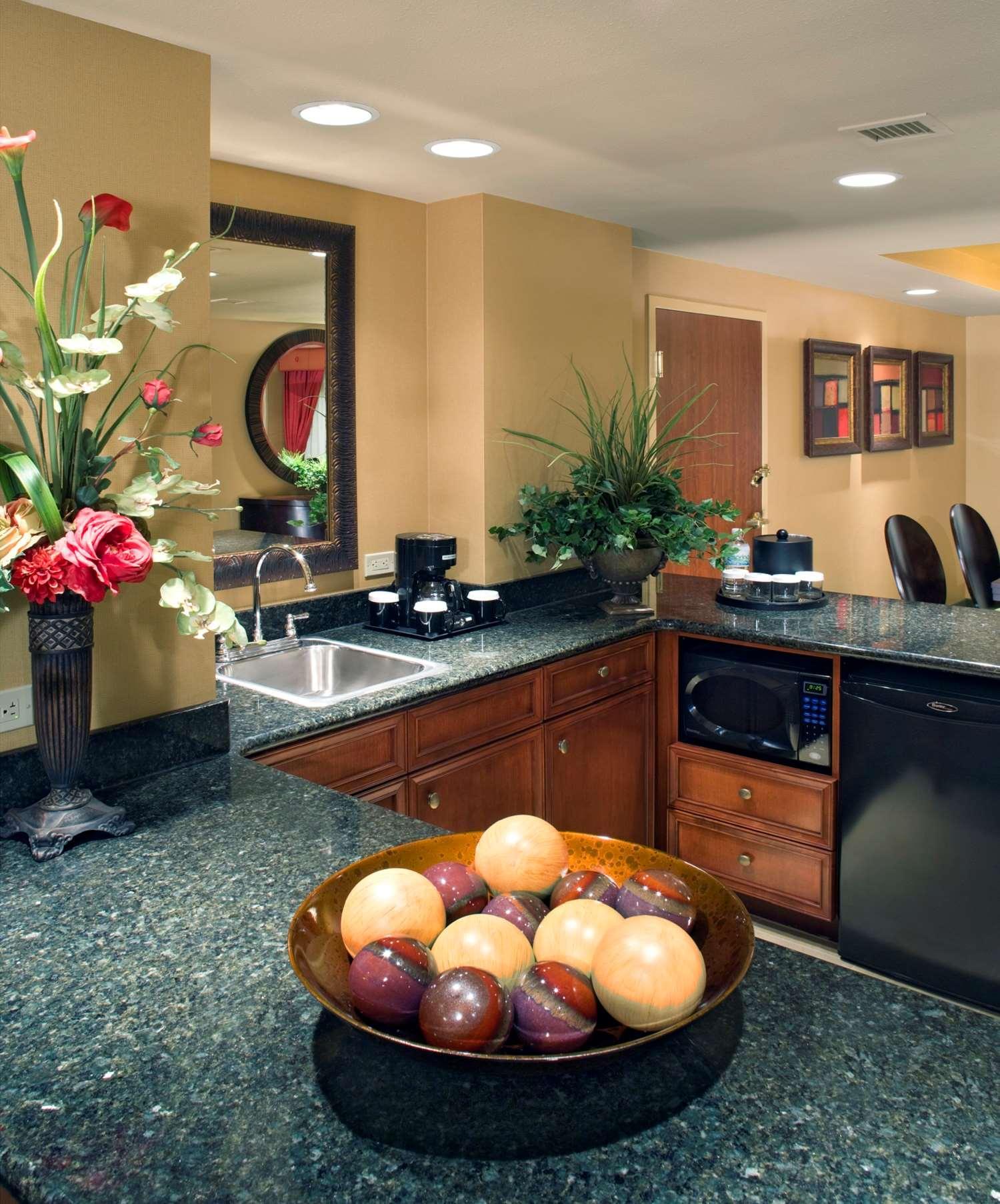 Embassy Suites East Peoria Hotel And Riverfront Conference Center Zewnętrze zdjęcie