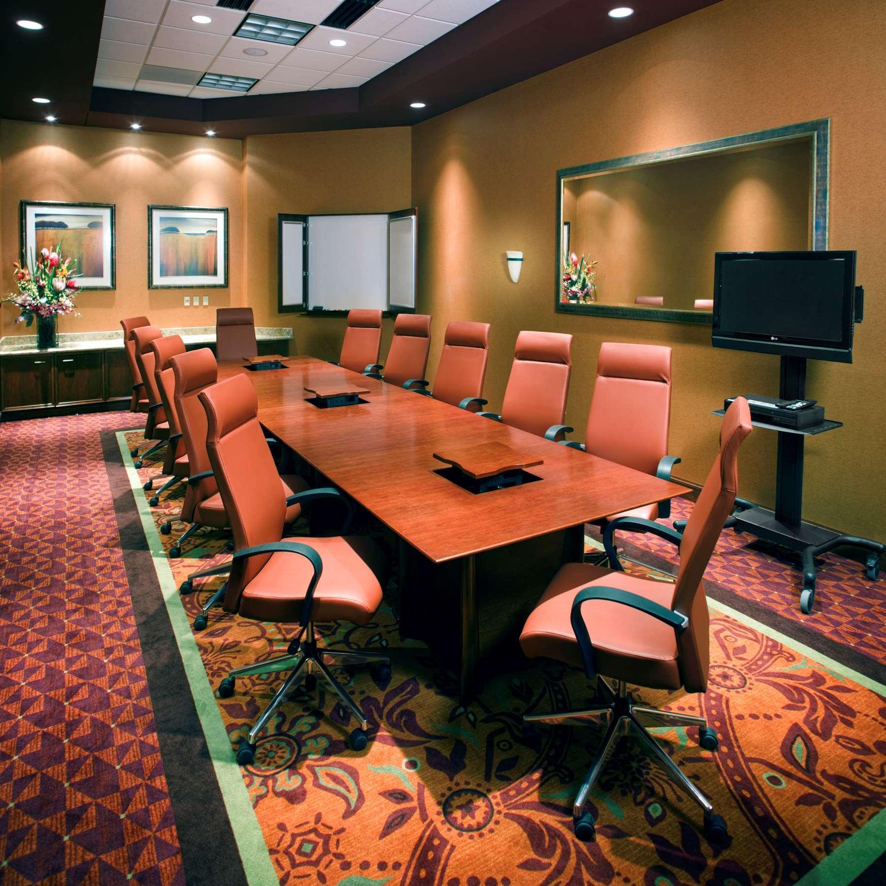 Embassy Suites East Peoria Hotel And Riverfront Conference Center Udogodnienia zdjęcie