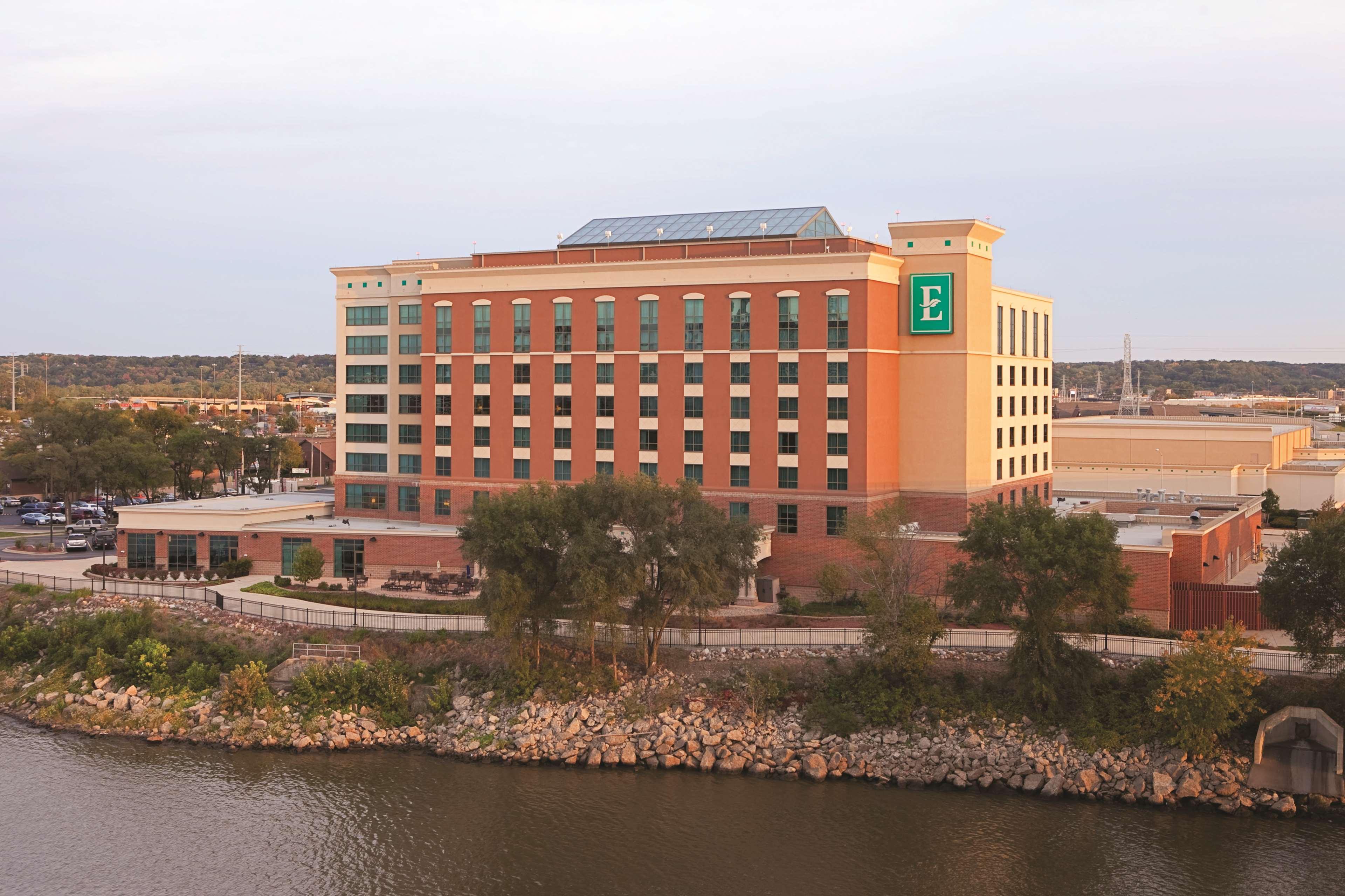 Embassy Suites East Peoria Hotel And Riverfront Conference Center Zewnętrze zdjęcie
