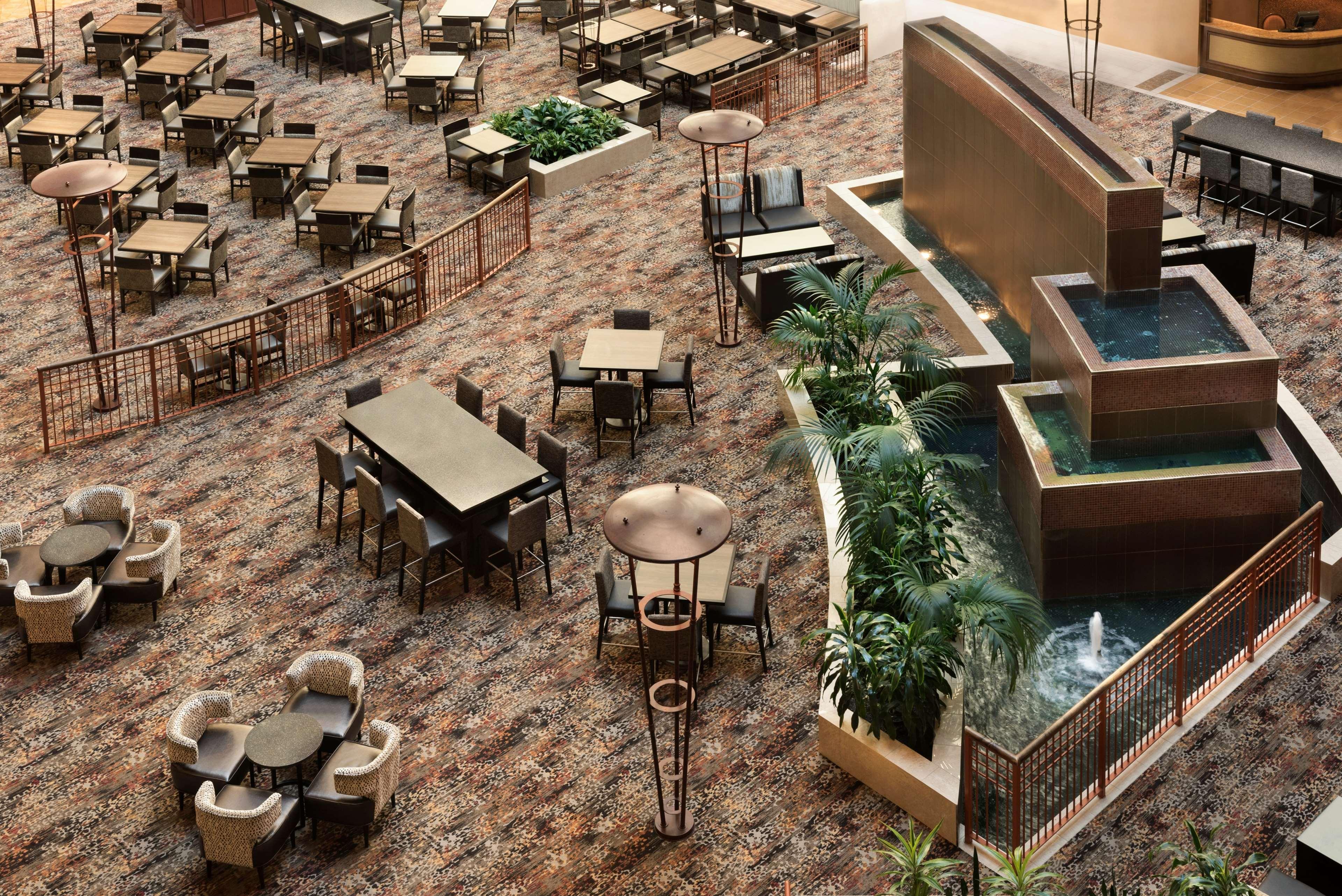 Embassy Suites East Peoria Hotel And Riverfront Conference Center Zewnętrze zdjęcie