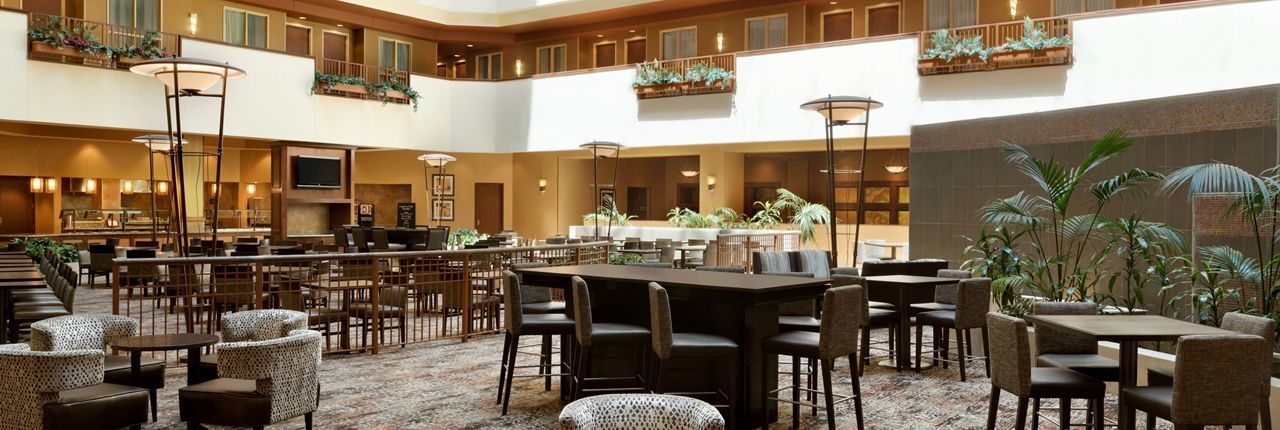 Embassy Suites East Peoria Hotel And Riverfront Conference Center Zewnętrze zdjęcie